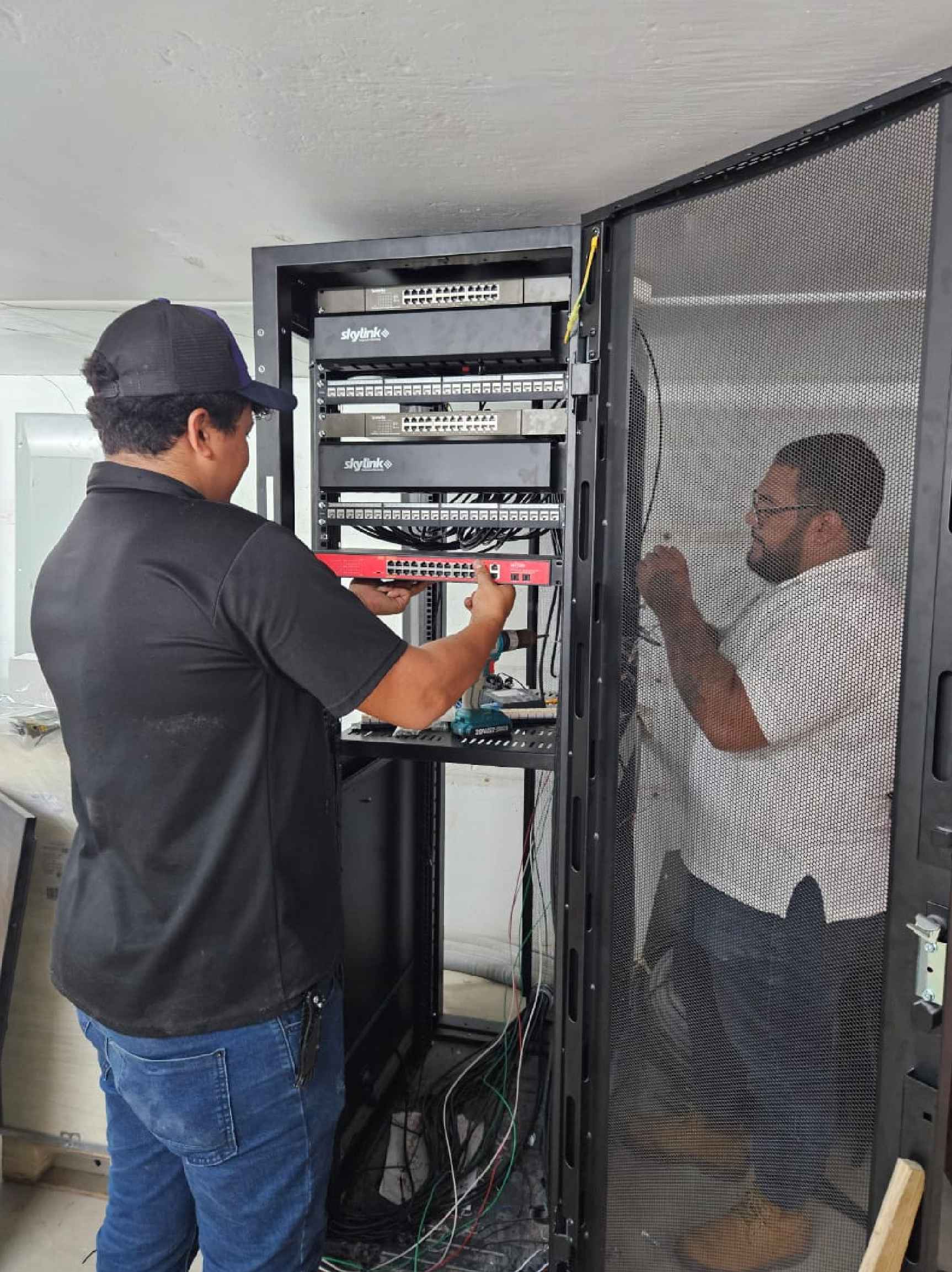 Infraestructura de red - Serrano Industrial FH